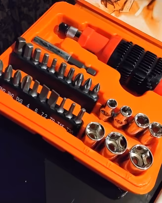 SET PICCOLI UTENSILI FAI DA TE BLACK E DECKER/PARK