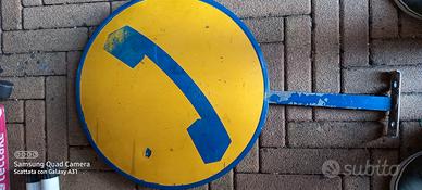 Insegna telefonica bifacciale