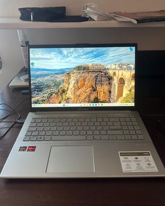Asus vivobook go 15 (e1504fa) – come nuovo