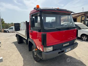 Iveco 75f10 pianale carrellone con rampe soccorso 