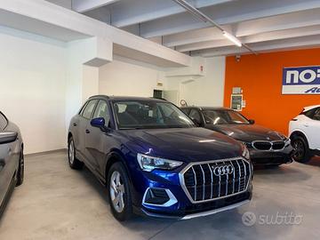 AUDI Q3 35 TFSI S tronic Business Advanced