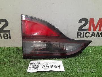 FANALE POSTERIORE SX A LED INTEGRATO NEL PORTELLON