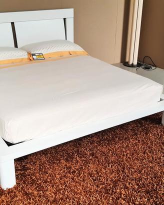 Letto Matrimoniale in legno laccato bianco