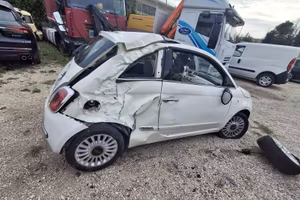 Fiat 500 1.2 gpl incidentata