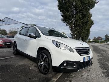 Peugeot 2008 1,2 turbo 110cv