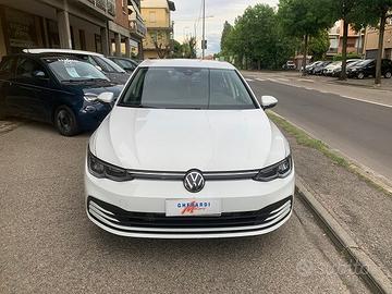 Volkswagen Golf 1.0 eTSI EVO DSG Life