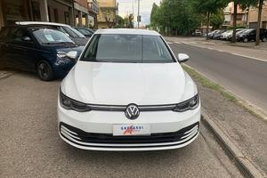 Volkswagen Golf 1.0 eTSI EVO DSG Life