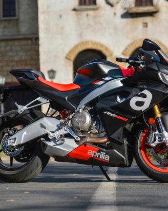 Aprilia rs 660
