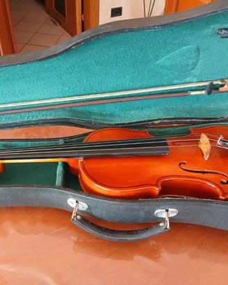 violino Parrot di fattura cinese.