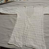 cardigan fatto  fatto a mano con l'uncinetto