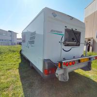 Camper Hymer accessoriato su Ducato