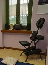 Sedia shiatsu  e lettino per trattamenti 
