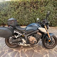 Honda CB650R ACCESSORIATA