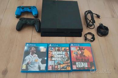 PlayStation 4 + 3 giochi + 2 joystick