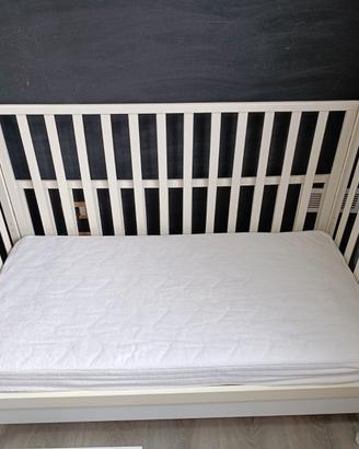 Lettino per bimbi bianco con materasso