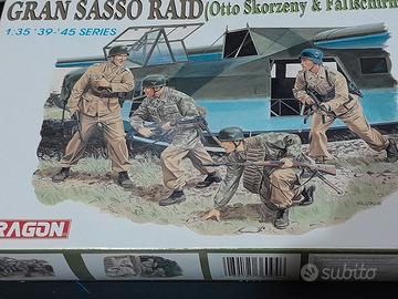 4 scatole di montaggio soldatini guerra mondiale