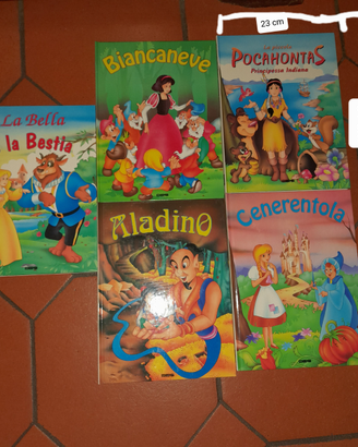 5 libri di fiabe illustrati con copertina rigida