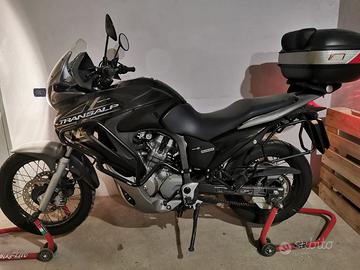 Honda Transalp 700
