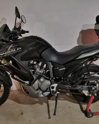 Honda Transalp 700