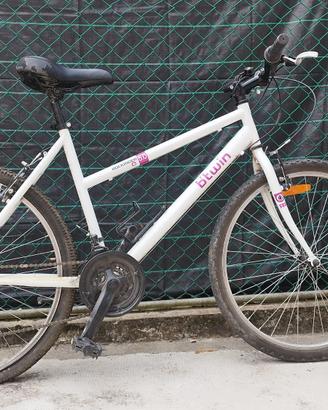 Mountain bike ragazza