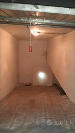 Box/Deposito mini ma perfetto, zona P.za Ariosto