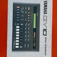 Yamaha QY 10 Music Workstation
