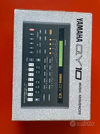 Yamaha QY 10 Music Workstation