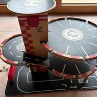 Pista in legno Hape + macchinine varie