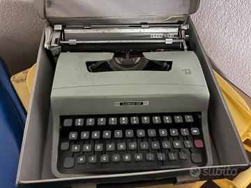 Macchina da svrivere Olivetti lettera32