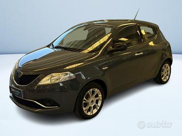 Lancia Ypsilon 1.2 8v Gold s/CL 69cv E6