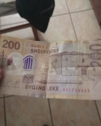 soldi albanesi originali 