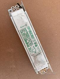 Trasformatore 12 V uscita 220 ingresso 50 W