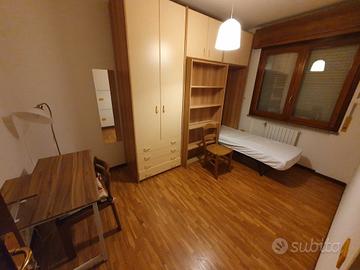 Camera da letto singola ad uso esclusivo per donne