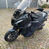 Honda adv 350 nero