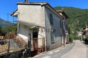 Casa singola con terreno