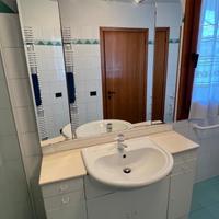 mobile bagno con specchio