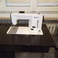 Macchina da cucire Necchi a scomparsa