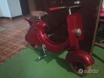 Vespa a pedali ferbedo anni 50 per bambini
