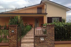 Villa a Villa Latina (FR)