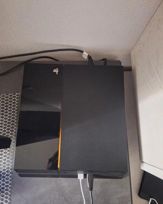 Ps4 + giochi e controller