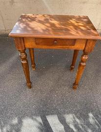 Tavolino/scrittoio in legno massello