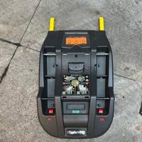 Ovetto peg perego nero con sua base isofix e piede