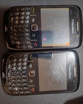 N° 2 Cellulari BlackBerry Curve 8520