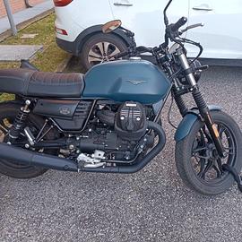 moto Guzzi V7stone night pack