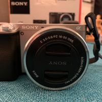 Sony mirrorless Alpha 6000.a fotocamera