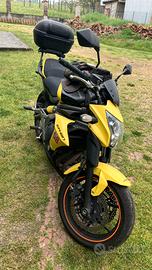 Privato vende Kawasaki er6n colore giallo nero