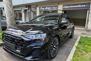 AUDI Q8 50 TDI 286 CV Quattro Tiptr. S line KM.0