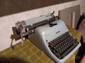 Macchina da scrivere 