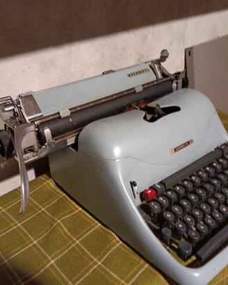 Macchina da scrivere 