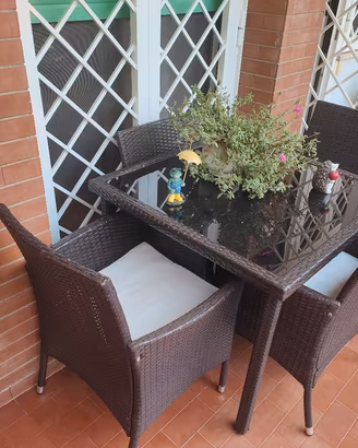tavolo con 4 sedie da balcone 